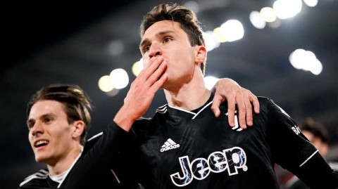 斑马军团铁蹄踏破黑森林 尤文图斯力克十人弗赖堡强势挺进欧联八强