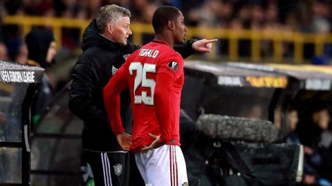 布鲁日寒夜里的红魔救赎：马夏尔单骑闯关为曼联抢回一线生机