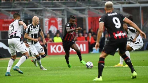 紫百合绝境绽放 意甲首轮激战荡气回肠