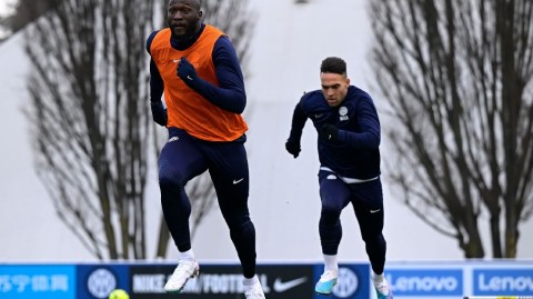 蓝黑军团科莫湖畔蓄力 意甲争冠关键战前最后打磨