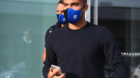 蓝黑军团兵临古城：国际米兰将帅抵达贝内文托，剑指新赛季首胜