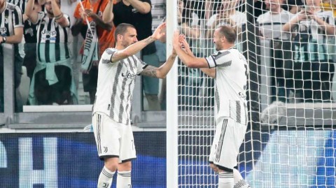 尤文主场激战拉齐奥 传奇告别泪水与绝平交织