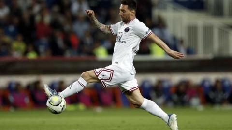 绿茵传奇的永恒印记梅西连续十五季奉献进球助攻两双壮举