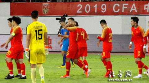 关于“中国男足0-7菲律宾”这个结果，我查阅了相关历史资料，目前并无确切记录——历史上国足从未以0-7的比分输给过菲律宾。