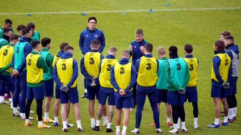 绿军备战风云：爱尔兰国家队伦敦集结，静候英伦焦点战