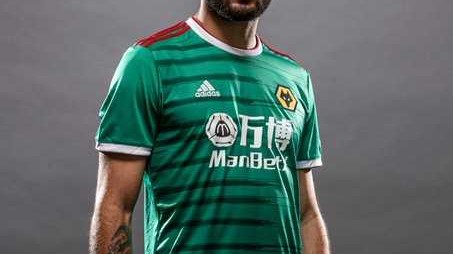 狼队披上墨绿色战袍，为希门尼斯奉上专属“国衣”致敬