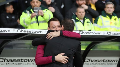 蓝军老友记：兰帕德与特里的英冠重逢，一段关于传承与竞争的故事