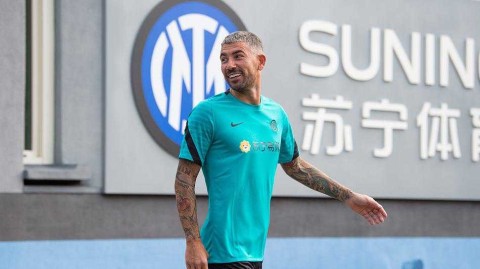 纳英戈兰领衔蓝黑军团回归，小因扎吉时代从苏宁中心正式起航