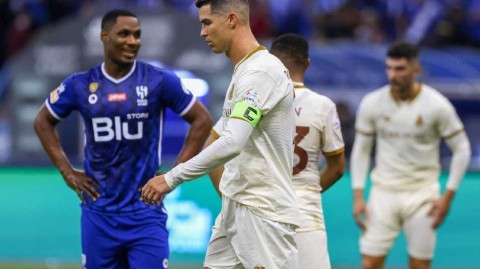 新月双点破敌罗锁喉染黄 伊哈洛梅开二度闪耀利雅得德比