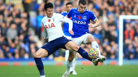 英超焦点战：孔蒂首秀平局收场，埃弗顿闷平热刺霍尔盖特染红