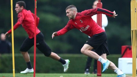 红黑军团德比饮恨后埋头苦练迎挑战