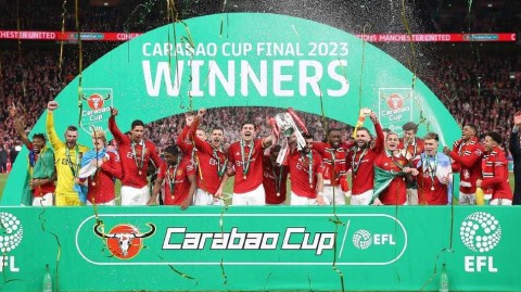 红魔捧杯温布利之夜 拉什福德振臂点燃梦剧场之魂