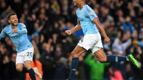 孔帕尼：那脚绝杀入网瞬间，我便知是时候告别这抹天蓝