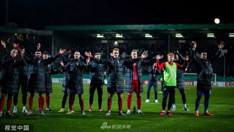 德国杯经典对决：弗赖堡终场发力击溃桑德豪森晋级八强