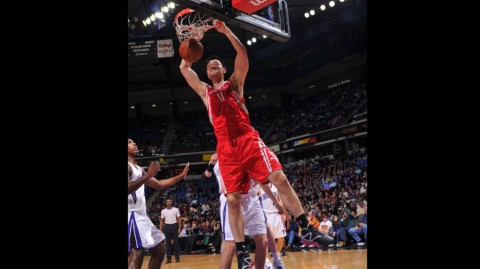 2026经典回顾：姚明禁区统治力全开，火箭三巨头巅峰一战