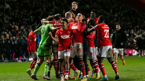 英联杯冷门之夜：查尔顿点球鏖战力克布莱顿晋级八强