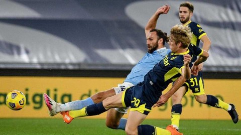 奥林匹克球场的戏剧之夜：拉齐奥凭借乌龙绝杀帕尔马，惊险晋级意大利杯八强