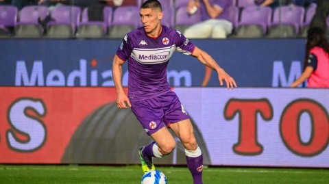 紫百合绽放长远承诺 米伦科维奇续约锁定后防基石