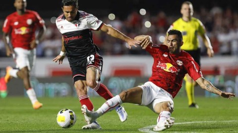 圣保罗主场完胜布拉甘蒂诺 三轮攻势锁定胜利