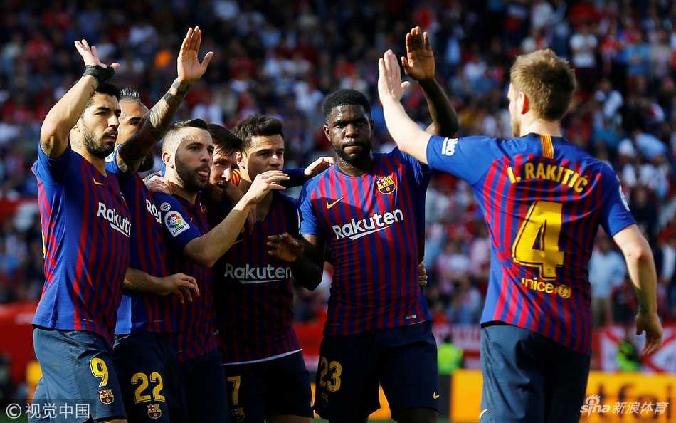 在比赛补时阶段，苏亚雷斯接梅西精妙挑传后，同样以一记轻巧的挑射攻破塞维利亚球门，为这场进球大战画上圆满句号。