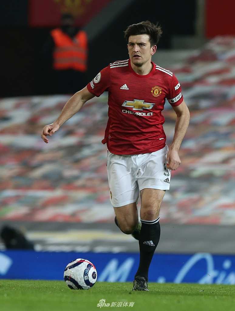 格林伍德俯身冲顶，与博格巴完成了一次精妙配合，年轻的青木球王用这记价值连城的头球为曼联锁定胜局。