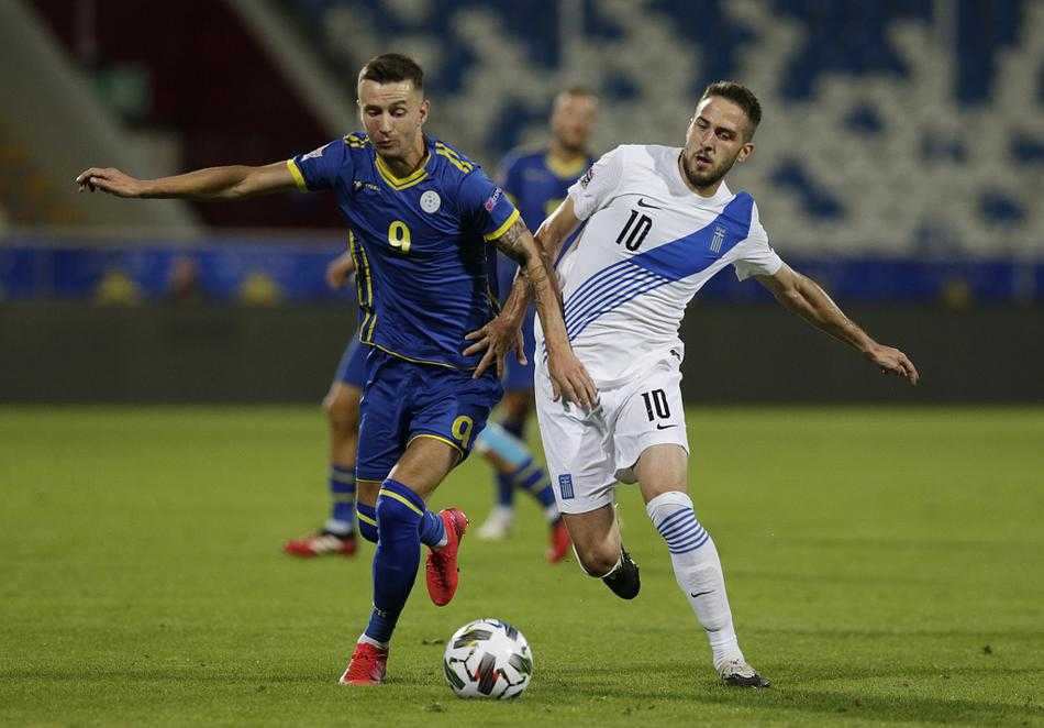 希腊后卫西奥瓦斯劲射破门瞬间扩大比分