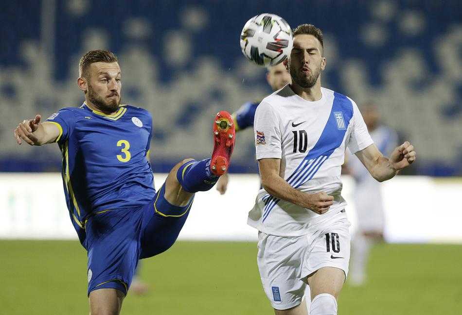 科索沃球员贝里沙侧身凌空扳回一城