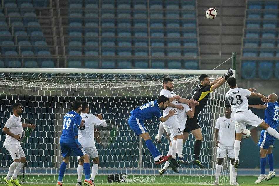 巴勒斯坦门将化身叹息之墙，以一记不可思议的侧扑将科威特的必进球拒之门外，他那舒展的身姿成为球门前最美丽的风景线。