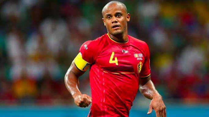 伊布在阿贾克斯时以一记惊世骇俗的蝎子摆尾破门，他高高扬起的小腿如同战斧，完美诠释了他为何有资本拒绝任何人的“试训”要求。