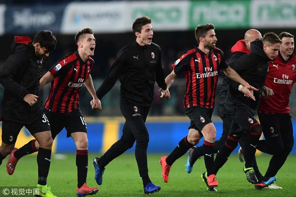 比格利亚目光如炬，轰出穿云箭瞬间，皮球划出美妙弧线直挂切沃球门死角