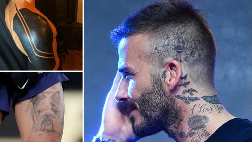 一位著名球星认真地向镜头展示他小腿上文着的忠诚爱犬肖像，狗狗神态栩栩如生